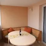 Family Friendly With A Swimming Pool - 20197 公寓 维尔