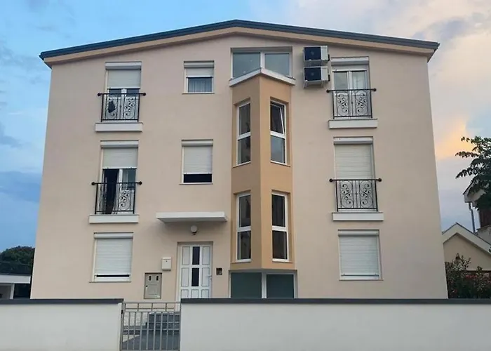 Family Friendly With A Swimming Pool - 20197 Апартаменты Вир