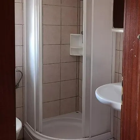 Family Friendly With A Swimming Pool - 20197 *