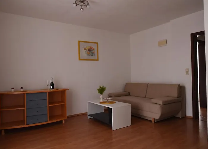 Family Friendly With A Swimming Pool - 20197 Vir